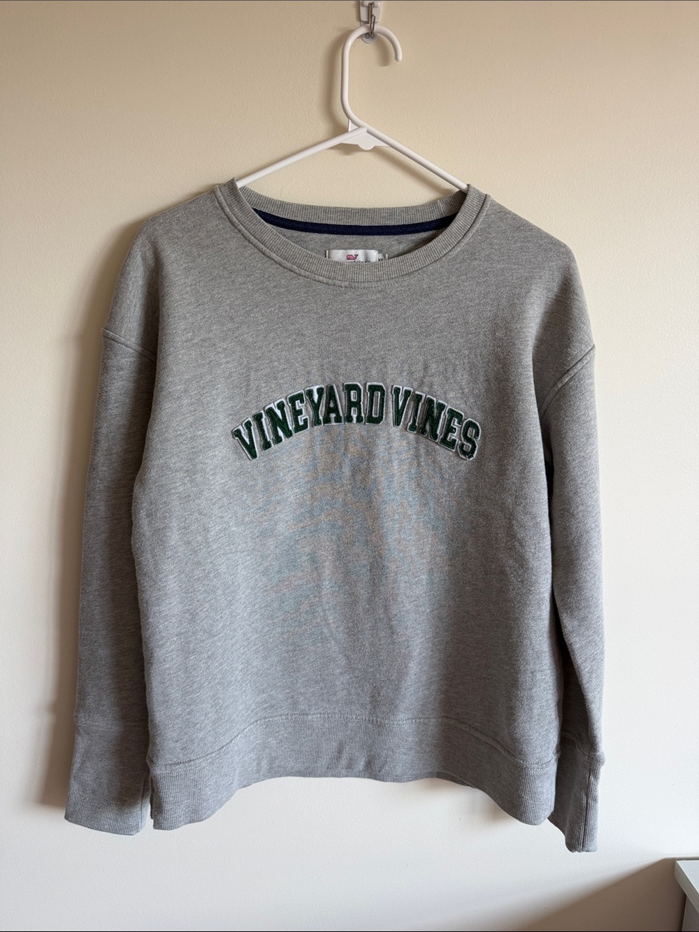 Vineyard Vines Gray Crewneck Sweatshirt with Green Patchwork Logo